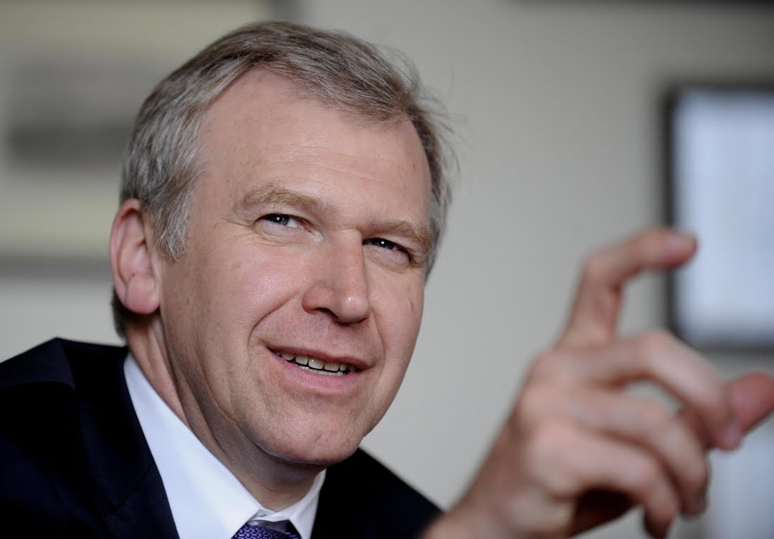Yves Leterme chante l’hymne national
